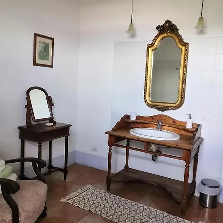 Bed & Breakfast Flora Borgo san Donato (Sabaudia)