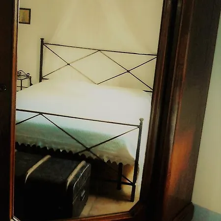 Bed & Breakfast Flora *